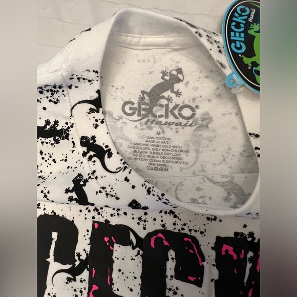 Gecko Hawaii retro 90s style “Forever Gecko Puffed Lava tee.” Size medium - Picture 2 of 7